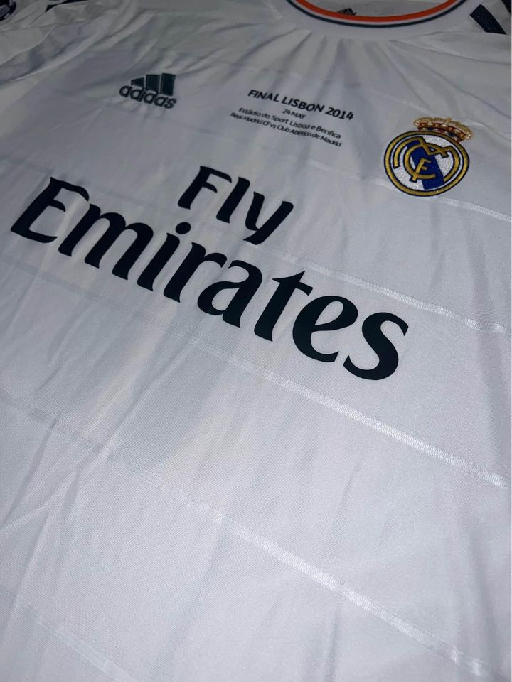 Gareth Bale Real Madrid 2013/14 UCL Final Kit (L)