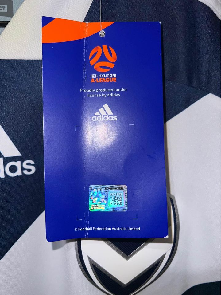 Melbourne Victory 2020/2021 Signed Home Kit Unframed