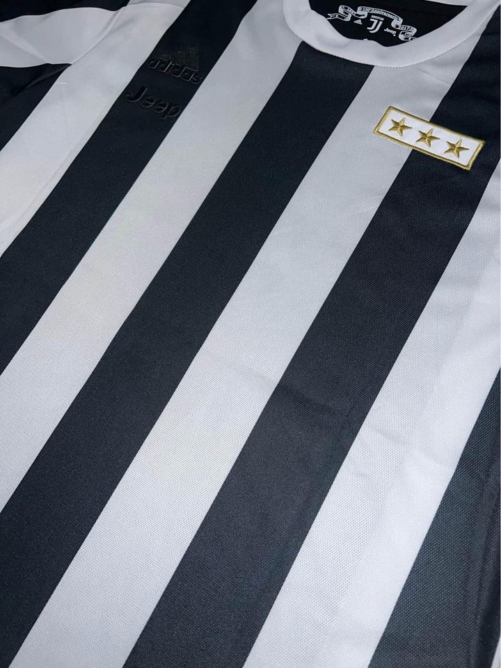 Paulo Dybala Juventus 2017/18 120th Anniversary Kit (L)