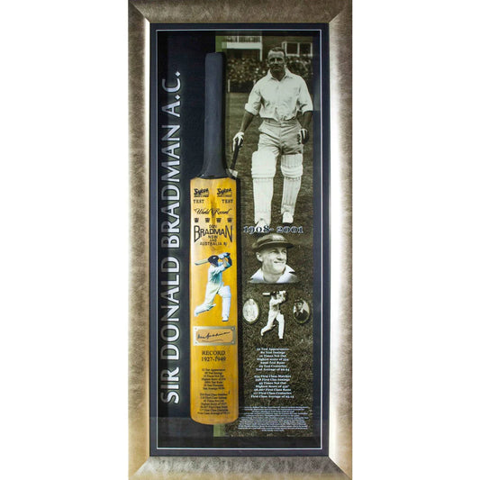 BRADMAN-Donald Bradman Bat Signed